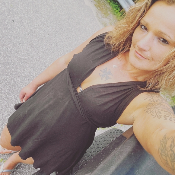 Meet your Posher, Anastasia - Picture 5 of 5